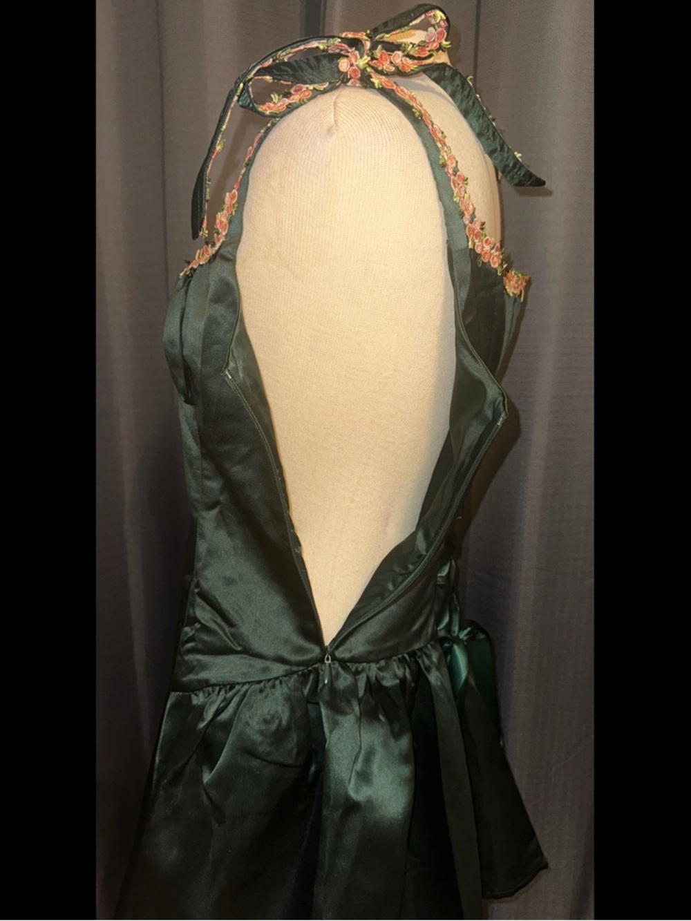 Sugar Thrillz Dolls Kill ‘MAYFAIR RESIDENCE’ Green Satin Flare Dress L NWT - Picture 9 of 16